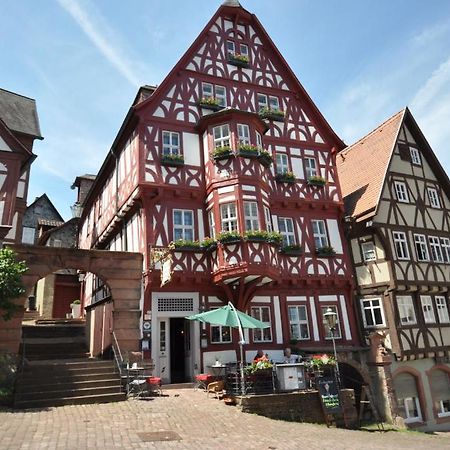 Hotel Schmuckkaestchen Miltenberg Exterior photo
